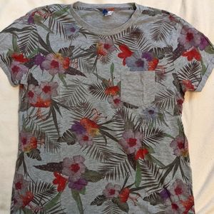 H&M Divided floral print Tshirt Large